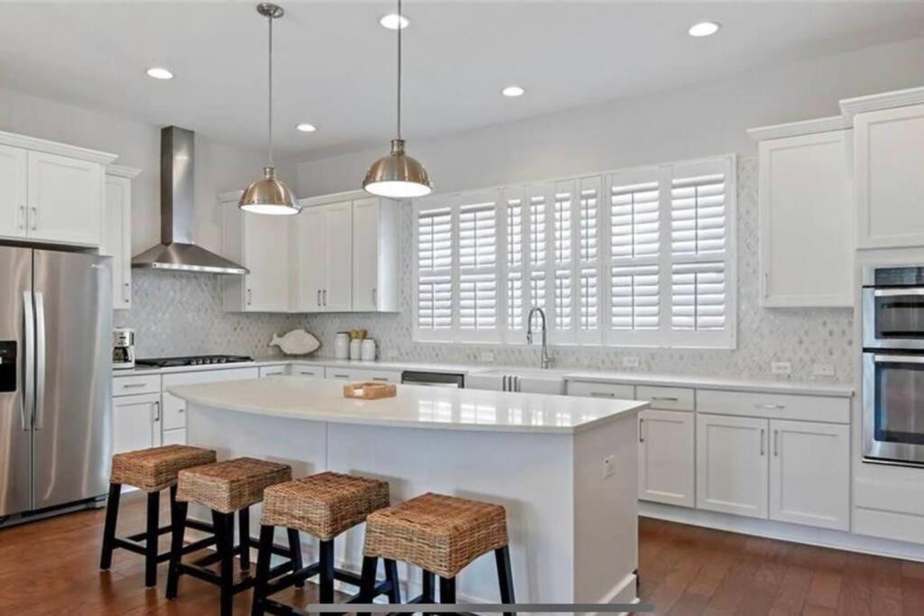 Luxurious Modern Townhouse Right Across Beach!! Table Tennis سانت بيتي بيتش المظهر الخارجي الصورة